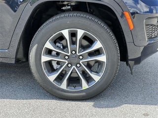 2024 Jeep Grand Cherokee GRAND CHEROKEE L OVERLAND 4X4 in Chesapeake, VA - Cavalier Automotive Group