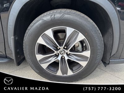 2023 Toyota Highlander Hybrid XLE