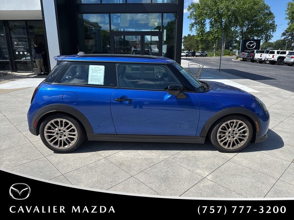 2025 MINI Cooper S Iconic
