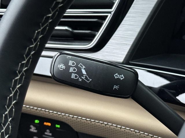 2024 Volkswagen Atlas Cross Sport 2.0T SE w/ Technology