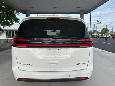 2024 Chrysler Pacifica Hybrid Select