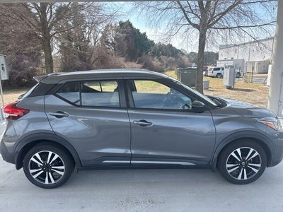 2019 Nissan Kicks SR