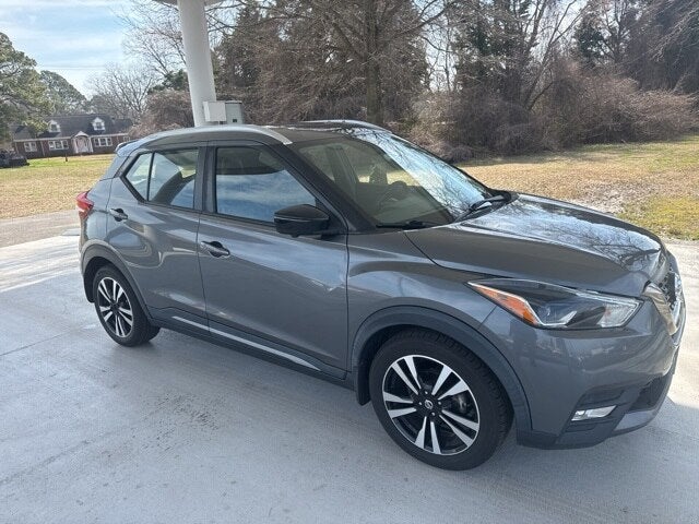 2019 Nissan Kicks SR