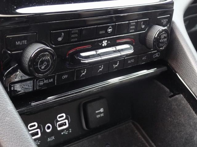 2022 Jeep Grand Cherokee L Laredo