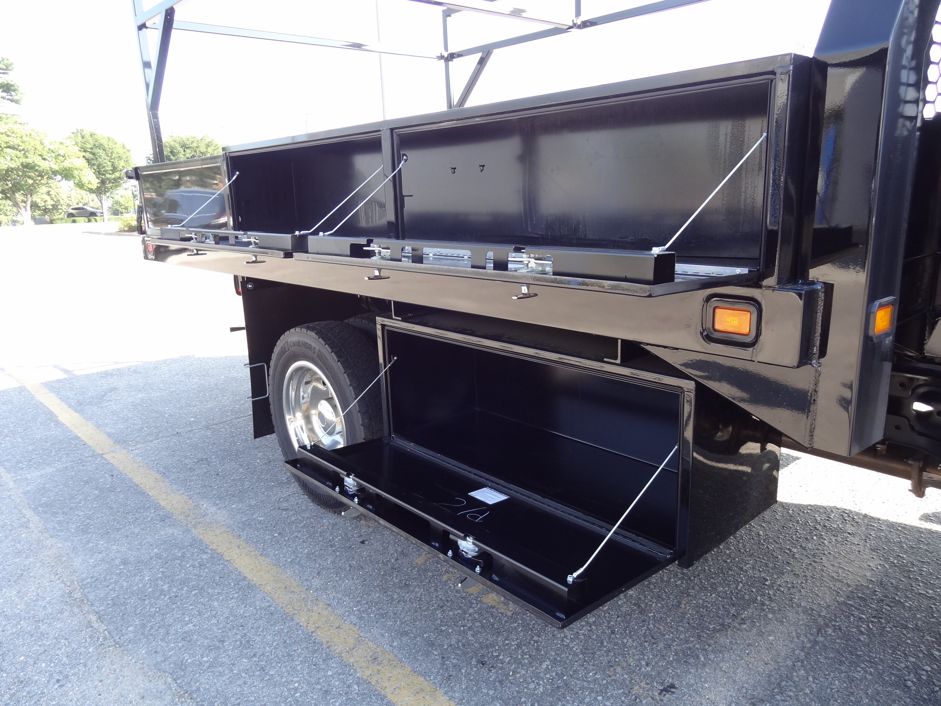 2025 Ford Chassis Cab F-550® XL