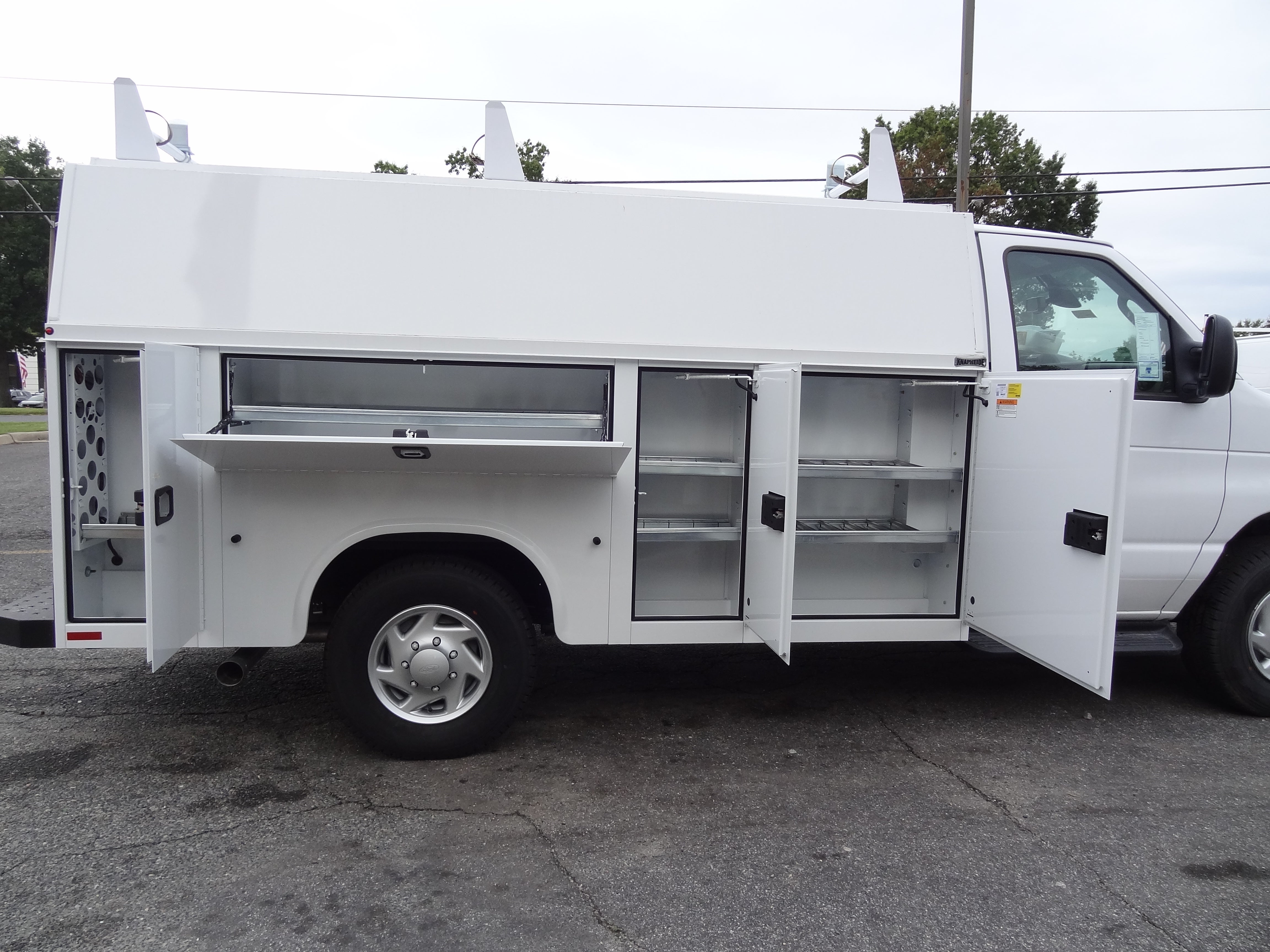 2026 Ford Econoline Cutaway E-350 SRW