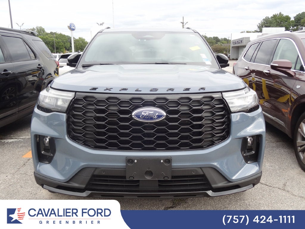2025 Ford Explorer ST-Line