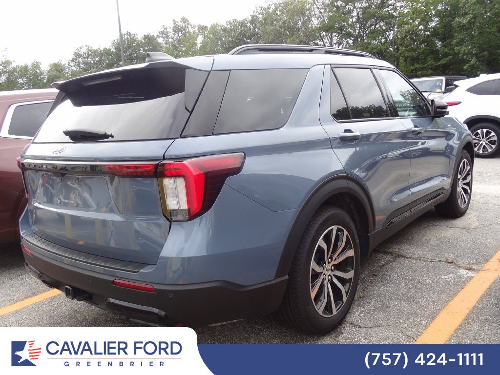 2025 Ford Explorer ST-Line