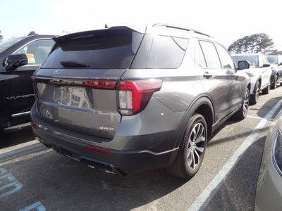 2025 Ford Explorer ST-Line