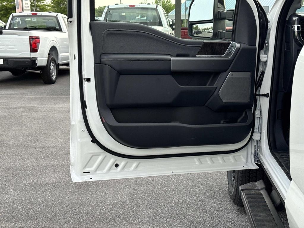 2026 Ford Super Duty F-350® Lariat®