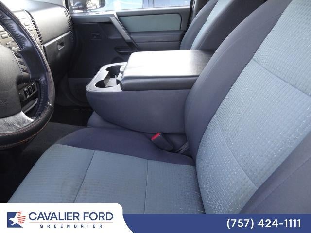 2004 Nissan Titan SE