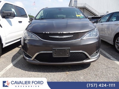 2017 Chrysler Pacifica Touring L Plus