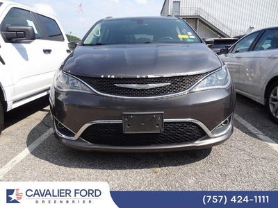 2017 Chrysler Pacifica Touring L Plus