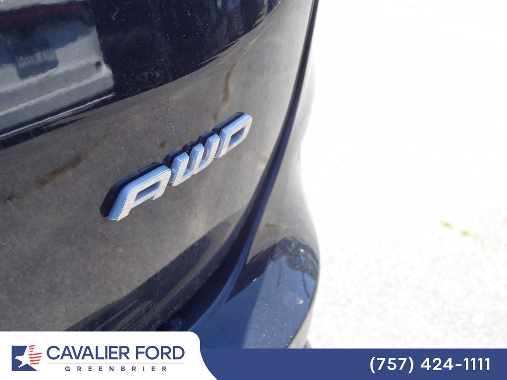 2022 Ford Edge Titanium