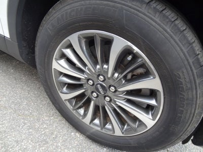 2022 Lincoln Nautilus Standard Standard