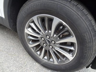 2022 Lincoln Nautilus Standard Standard