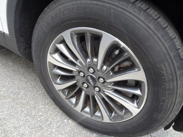 2022 Lincoln Nautilus Standard Standard
