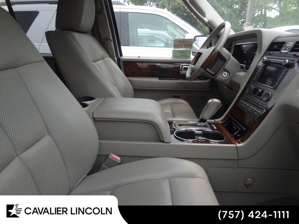 2012 Lincoln Navigator L Base