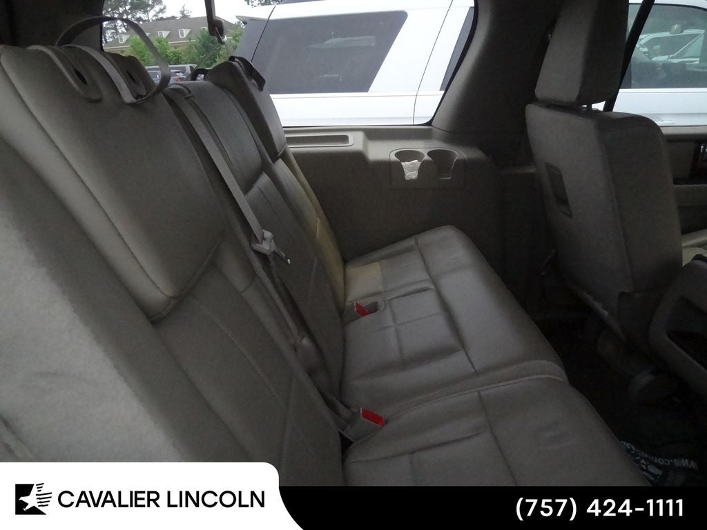 2012 Lincoln Navigator L Base