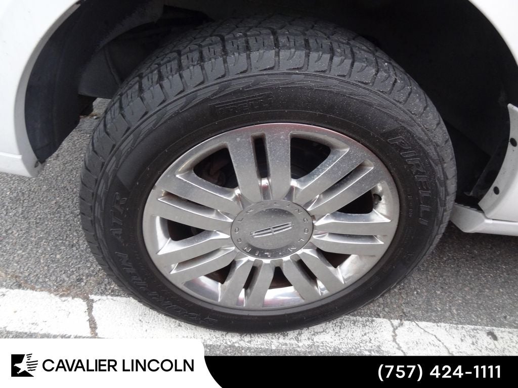 2012 Lincoln Navigator L Base