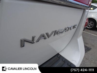 2012 Lincoln Navigator L Base