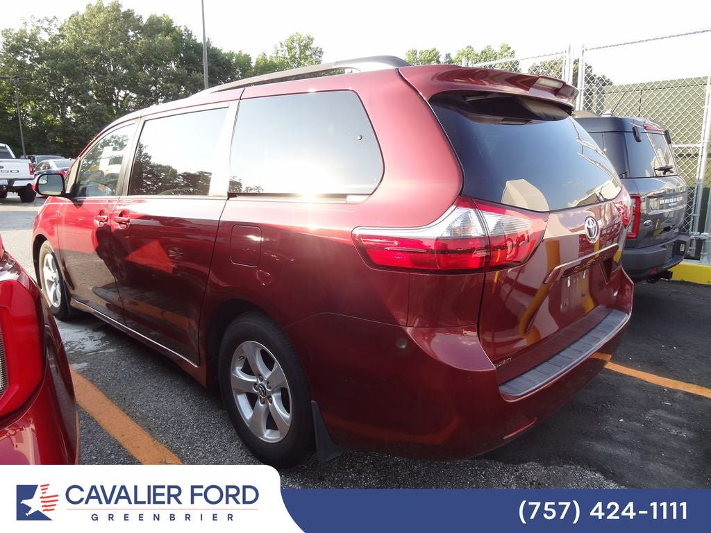2020 Toyota Sienna LE 8 Passenger
