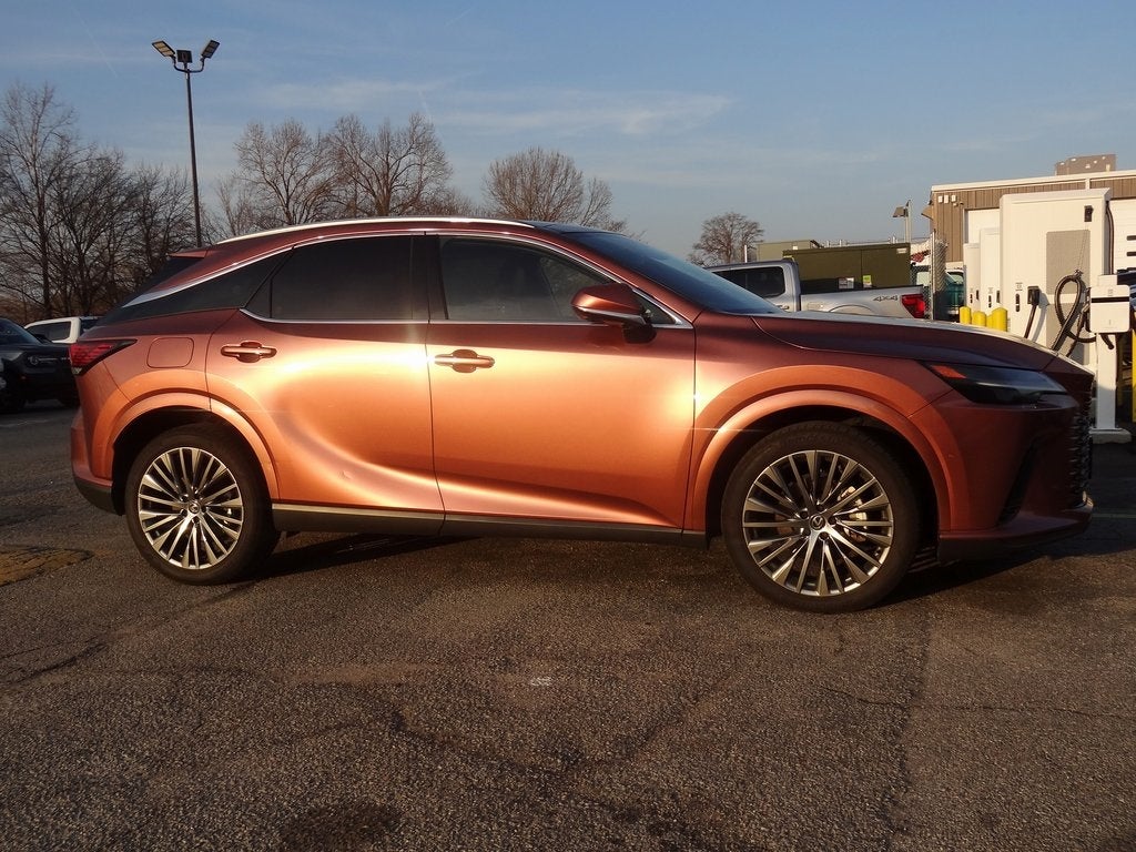 2024 Lexus RX 450h+ Luxury