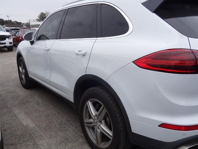 2016 Porsche Cayenne Base