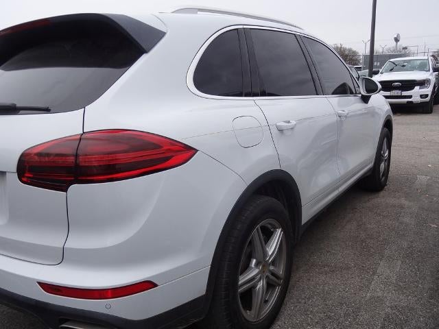 2016 Porsche Cayenne Base