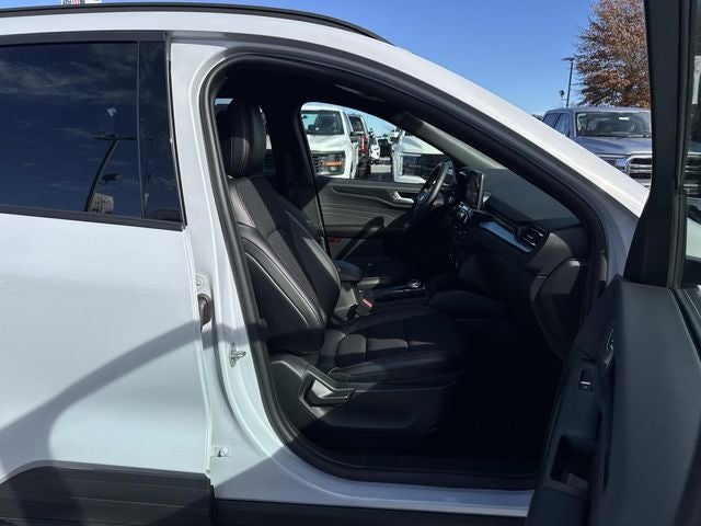 2025 Ford Escape Hybrid ST-Line