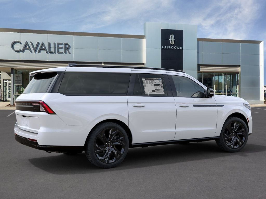 2027 Lincoln Navigator L Reserve