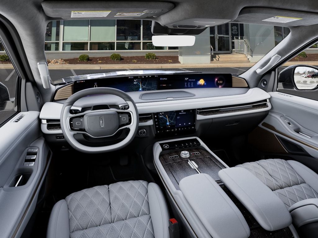 2027 Lincoln Navigator L Black Label