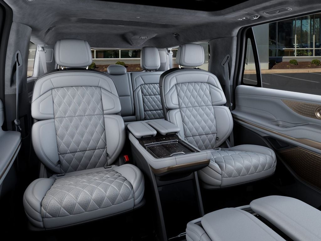 2027 Lincoln Navigator L Black Label